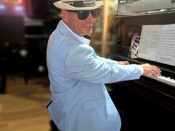 Andy am Klavier2